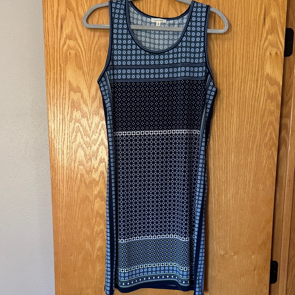 Max Studio Navy and Light Blue Sleeveless Midi Sheath Dress